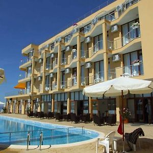 Aqua Dolphin Beach